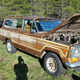 Illustration for article titled For $2,200, Would You Revive This 1985 Jeep Grand Wagoneer’s Faded Glory?